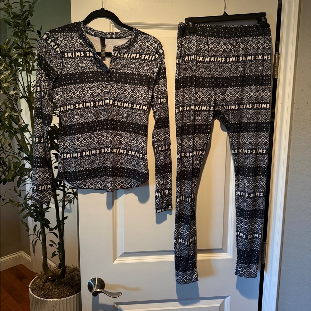 SKIMS Black and White Patterned Pajama Set